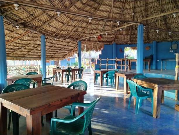 Imagen del bar/restaurante del Hotel HOTEL PEZ DE ORO. Foto 8