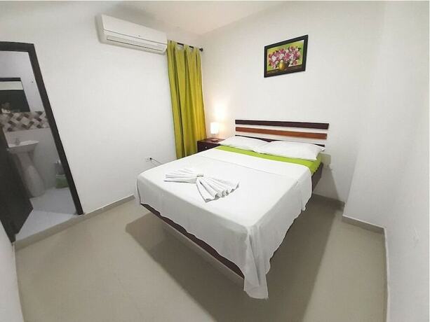 Imagen de la habitación del Hotel HOTEL PLAYA VERDE. Foto 8