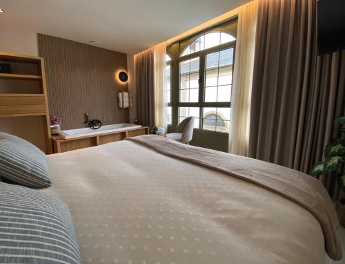 Imagen de la habitación del Hotel HOTEL PUERTO DE LUARCA. Foto 6