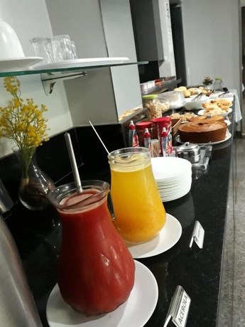 Imagen del bar/restaurante del Hotel HOTEL QUALITY. Foto 3