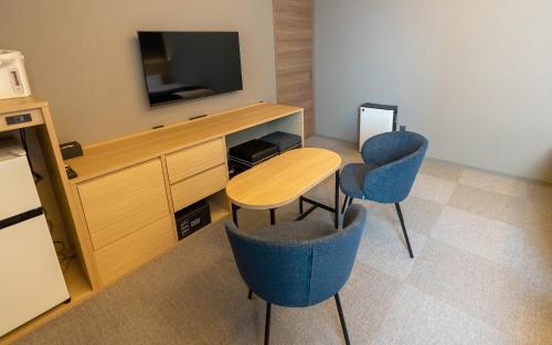 Imagen general del Hotel HOTEL R9 Premium Ichikawaekimae. Foto 1