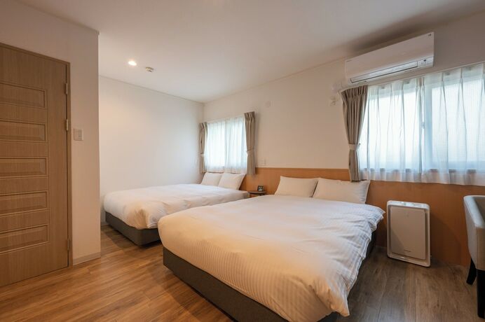 Imagen de la habitación del Hotel HOTEL R9 The Yard Sosa. Foto 17