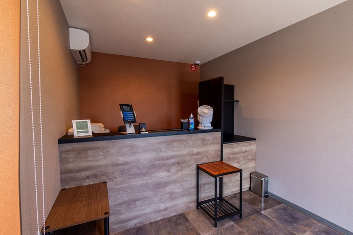 Imagen de los interiores del Hotel HOTEL R9 The Yard Ube. Foto 13