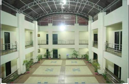 Imagen general del Hotel HOTEL RAJMAHAL GREEN. Foto 2