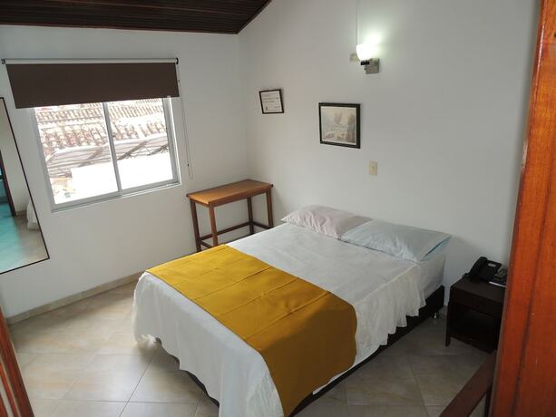 Imagen de la habitación del Hotel HOTEL REAL, Ocaña. Foto 15