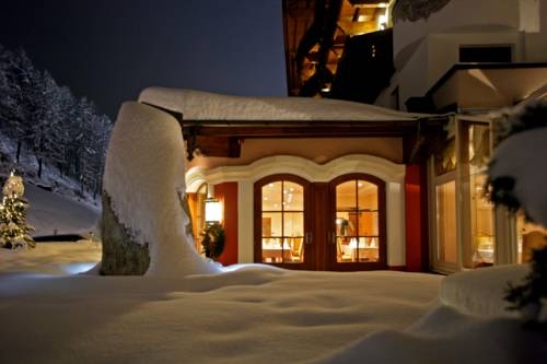 Imagen general del Hotel HOTEL REGINA, S&ouml;lden . Foto 2