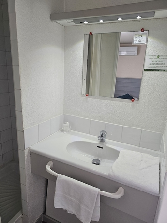 Imagen de la habitación del Hotel HOTEL RESTAURANT DU LAC, Graulhet. Foto 12