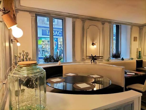 Imagen del bar/restaurante del Hotel HOTEL RESTAURANT HERARD. Foto 5