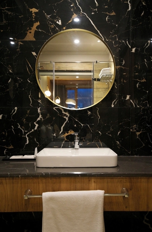 Imagen de la habitación del Hotel HOTEL REWA LADAKH. Foto 16