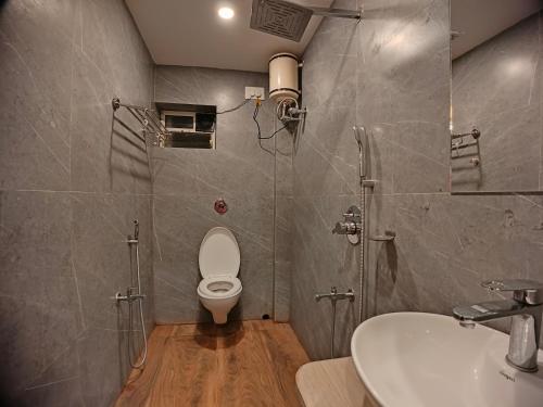 Imagen de la habitación del Hotel HOTEL RINKY\'S PALACE. Foto 19