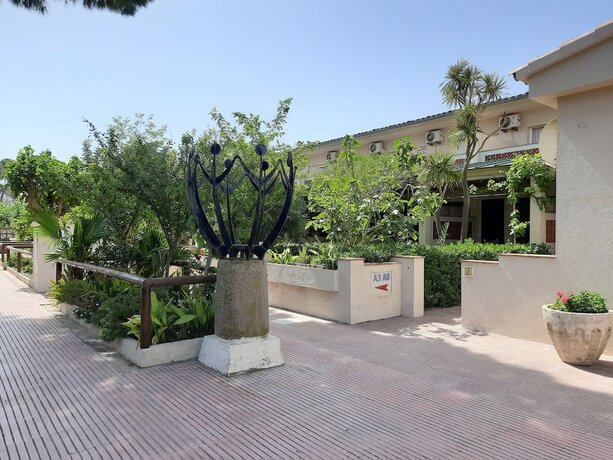 Imagen general del Hotel HOTEL RIOMAR. Foto 9