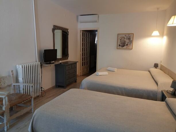 Imagen de la habitación del Hotel HOTEL RIOMAR. Foto 20