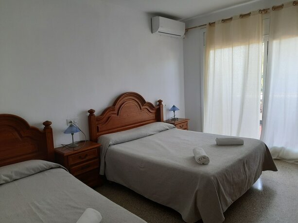 Imagen general del Hotel HOTEL RIOMAR. Foto 10