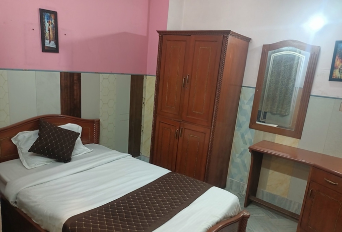 Imagen de la habitación del Hotel HOTEL RIZ VARANASI. Foto 3
