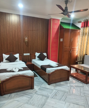 Imagen de la habitación del Hotel HOTEL RIZ VARANASI. Foto 7