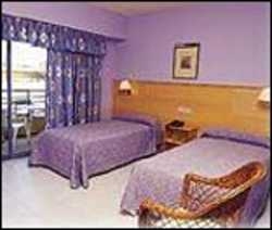 Imagen de la habitación del Hotel HOTEL ROSA PARK. Foto 2