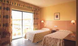 Imagen de la habitación del Hotel HOTEL ROSA PARK. Foto 3