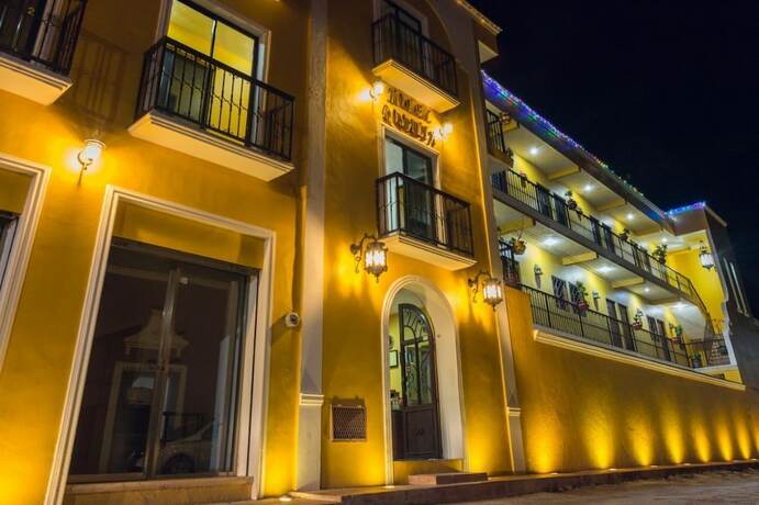 Imagen general del Hotel HOTEL ROSALIA. Foto 1
