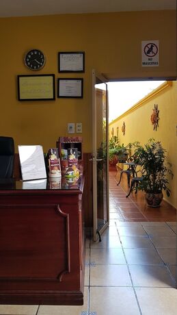 Imagen general del Hotel HOTEL ROSALIA. Foto 7