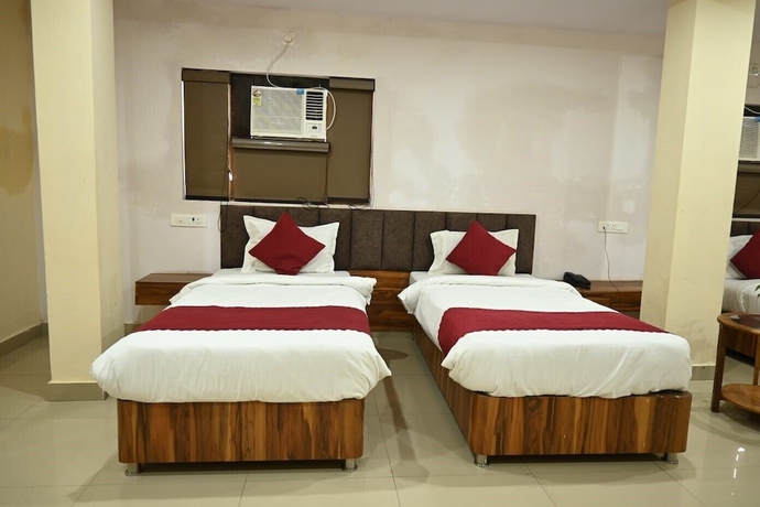 Imagen de la habitación del Hotel HOTEL ROSHAN. Foto 10