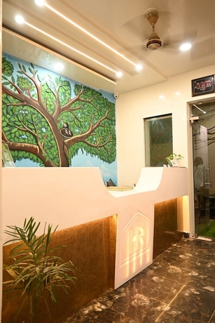 Imagen de los interiores del Hotel HOTEL ROSHAN. Foto 15
