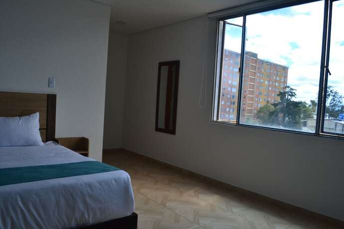 Imagen de la habitación del Hotel HOTEL ROYAL CID BOGOTA. Foto 17