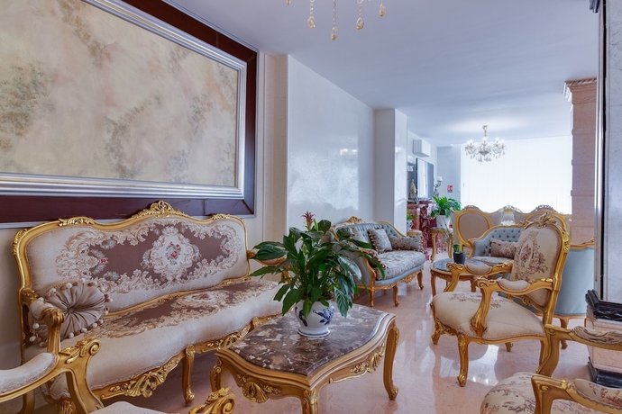 Imagen de los interiores del Hotel HOTEL ROYAL, IVRY SUR SEINE. Foto 18