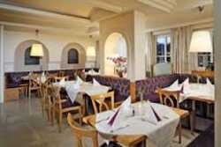 Imagen del bar/restaurante del Hotel HOTEL R&Ouml;MERSTUBE. Foto 17