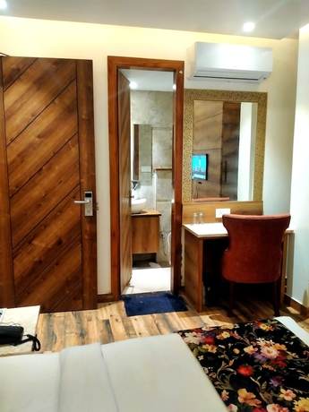 Imagen de la habitación del Hotel HOTEL RV GOLDEN. Foto 8