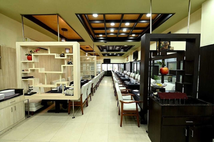 Imagen del bar/restaurante del Hotel HOTEL SAGAR INTERNATIONAL. Foto 2