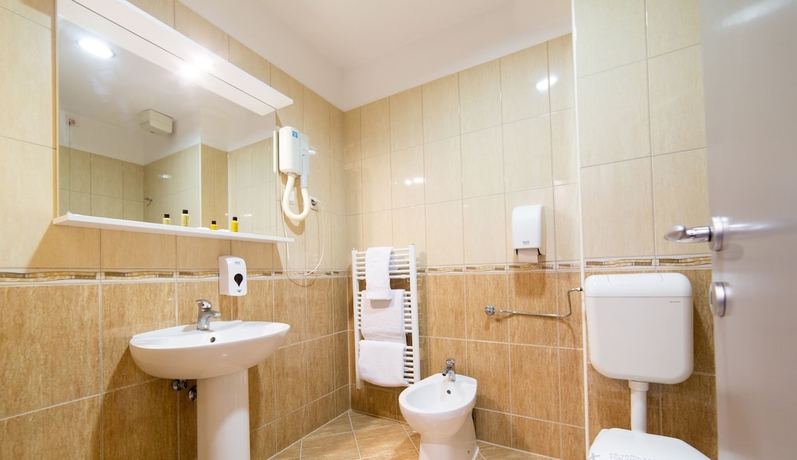 Imagen de la habitación del Hotel HOTEL SAHAT. Foto 14