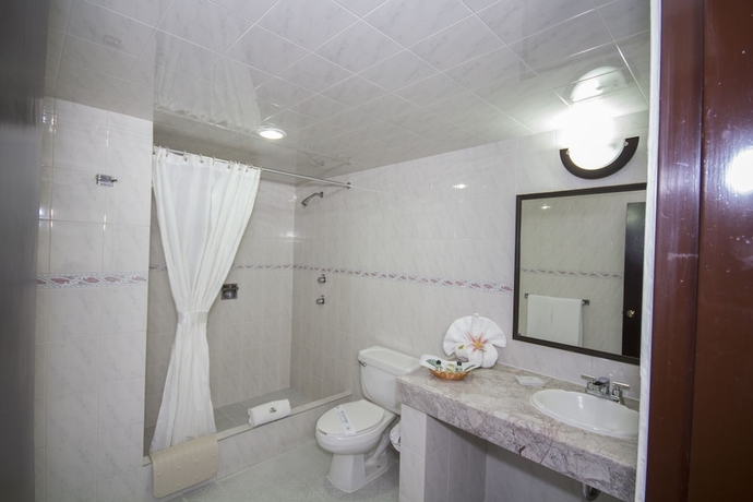 Imagen de la habitación del Hotel HOTEL SANTIAGO. Foto 9