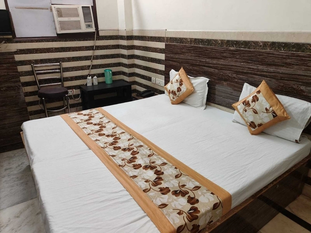 Imagen de la habitación del Hotel HOTEL SARWAN. Foto 2