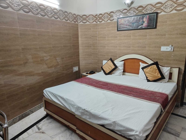 Imagen de la habitación del Hotel HOTEL SARWAN. Foto 6
