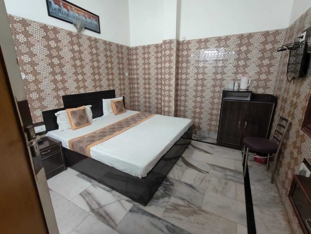 Imagen de la habitación del Hotel HOTEL SARWAN. Foto 8