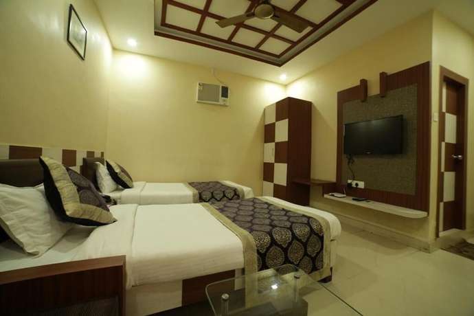Imagen de la habitación del Hotel HOTEL SATKAR. Foto 9