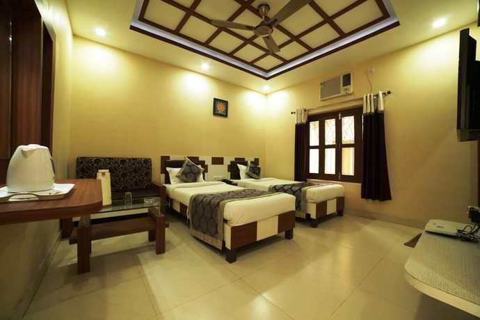 Imagen de la habitación del Hotel HOTEL SATKAR. Foto 11