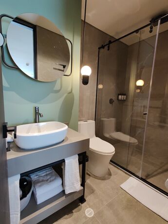 Imagen general del Hotel HOTEL SELIS. Foto 4