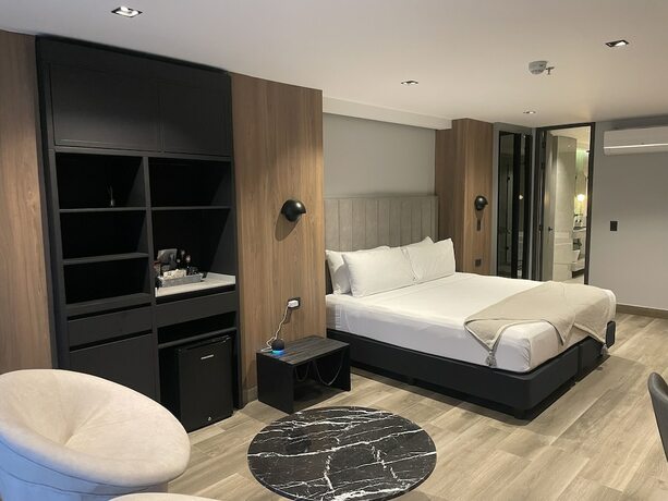 Imagen de la habitación del Hotel HOTEL SELIS. Foto 13