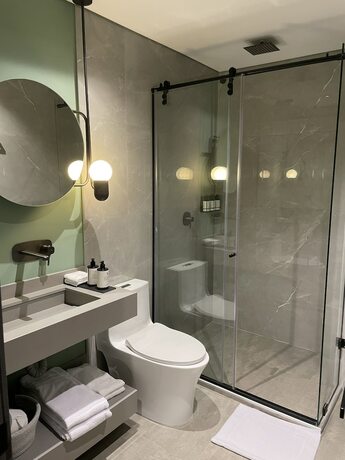 Imagen general del Hotel HOTEL SELIS. Foto 8