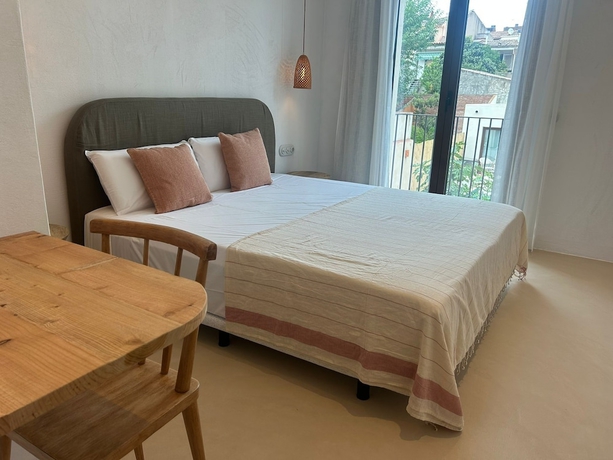 Imagen de la habitación del Hotel HOTEL SES TERRISSES. Foto 4