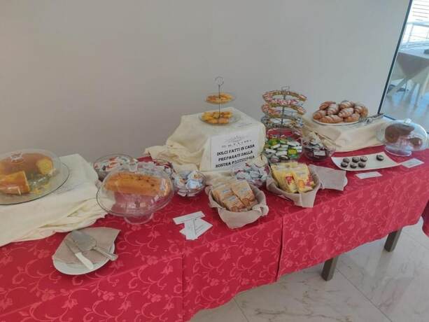 Imagen general del Hotel HOTEL SETTIBI. Foto 11