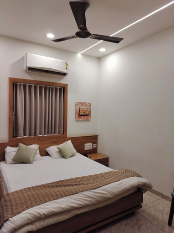 Imagen de la habitación del Hotel HOTEL SHAHI PALACE. Foto 2