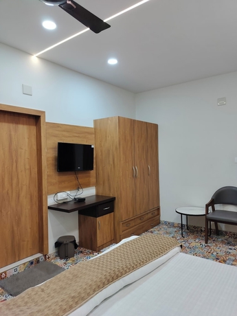 Imagen de la habitación del Hotel HOTEL SHAHI PALACE. Foto 9