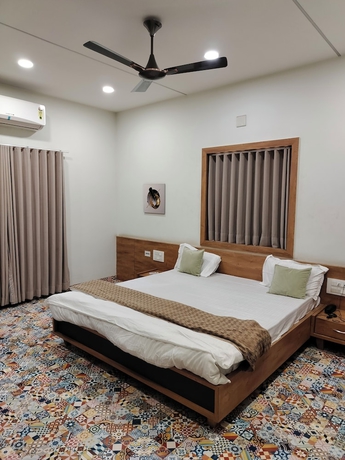 Imagen de la habitación del Hotel HOTEL SHAHI PALACE. Foto 10