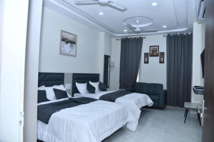 Imagen de la habitación del Hotel HOTEL SHIVANSH. Foto 3