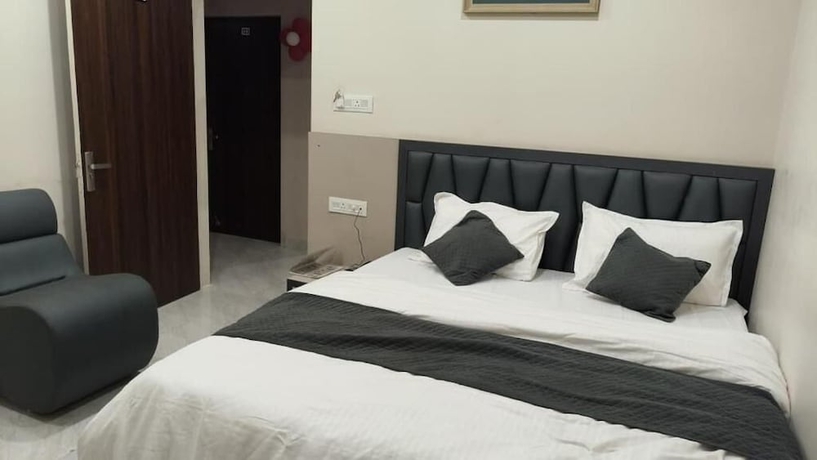 Imagen de la habitación del Hotel HOTEL SHIVANSH. Foto 6