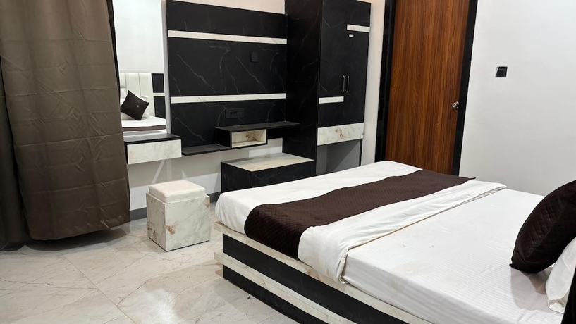 Imagen de la habitación del Hotel HOTEL SHREE ASHTAVINAYAK GRAND. Foto 4