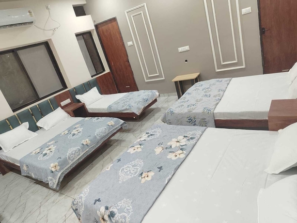 Imagen de la habitación del Hotel HOTEL SHREE GAJANAND PALACE. Foto 10