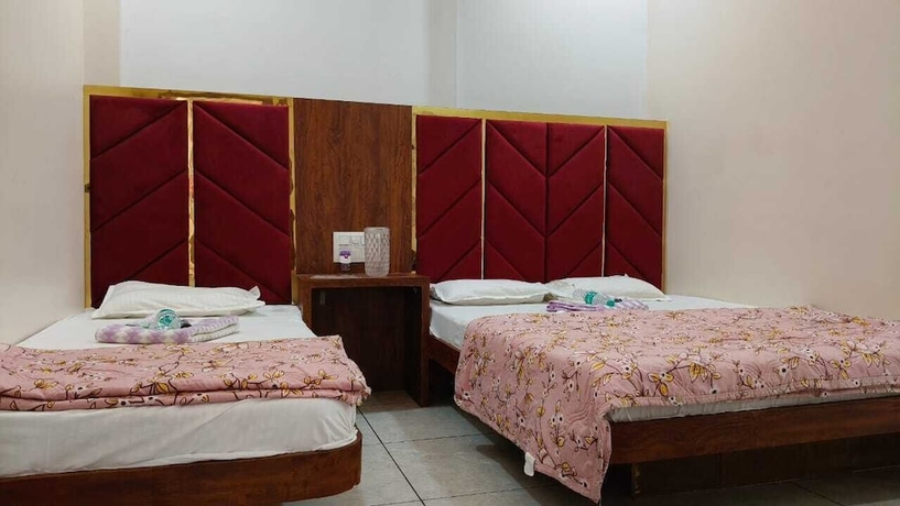 Imagen de la habitación del Hotel HOTEL SHREE GAJANAND PALACE. Foto 13